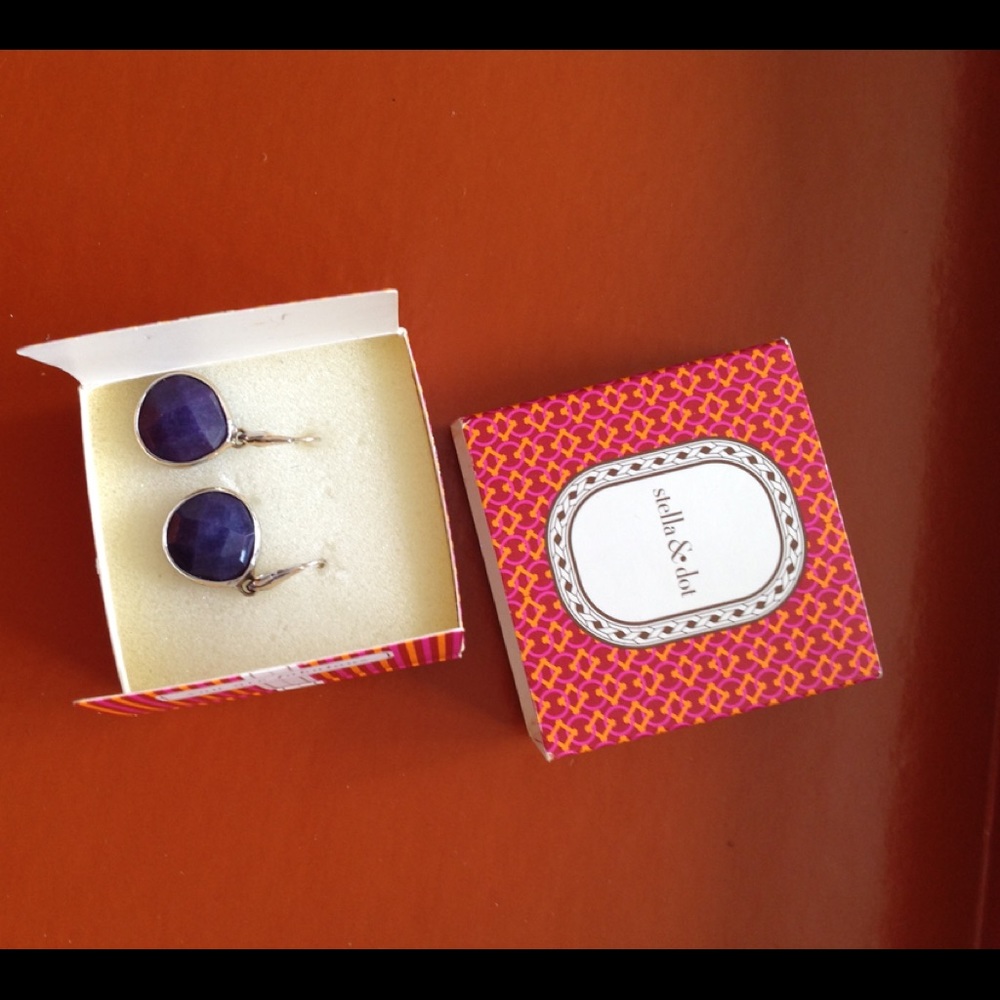 Stella& dot earring
